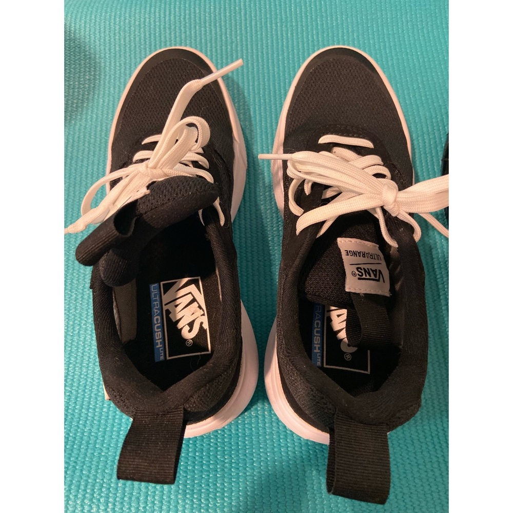 Vans ultra range shoes NWOT